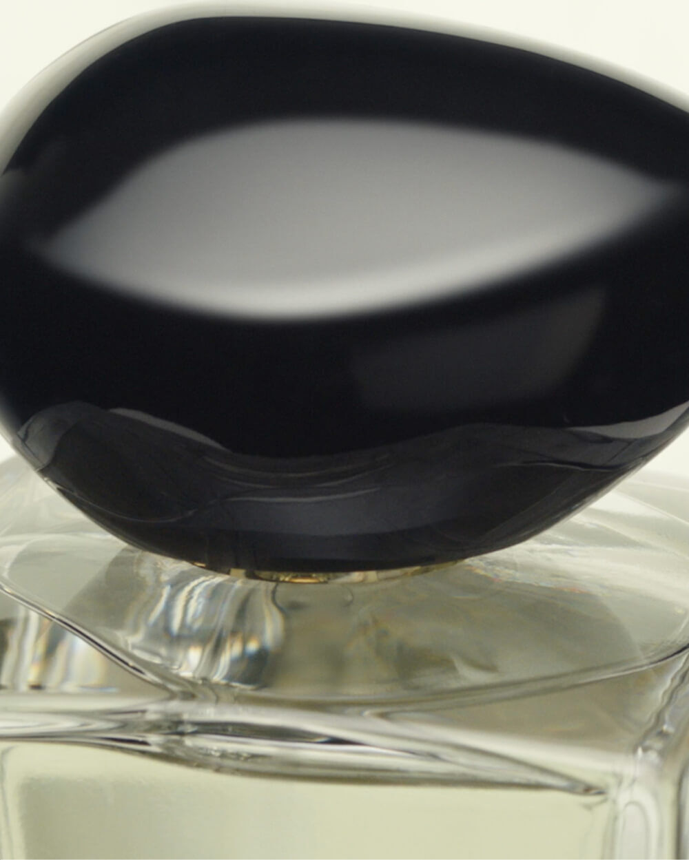 Armani Prive The Yulong perfume bottle.